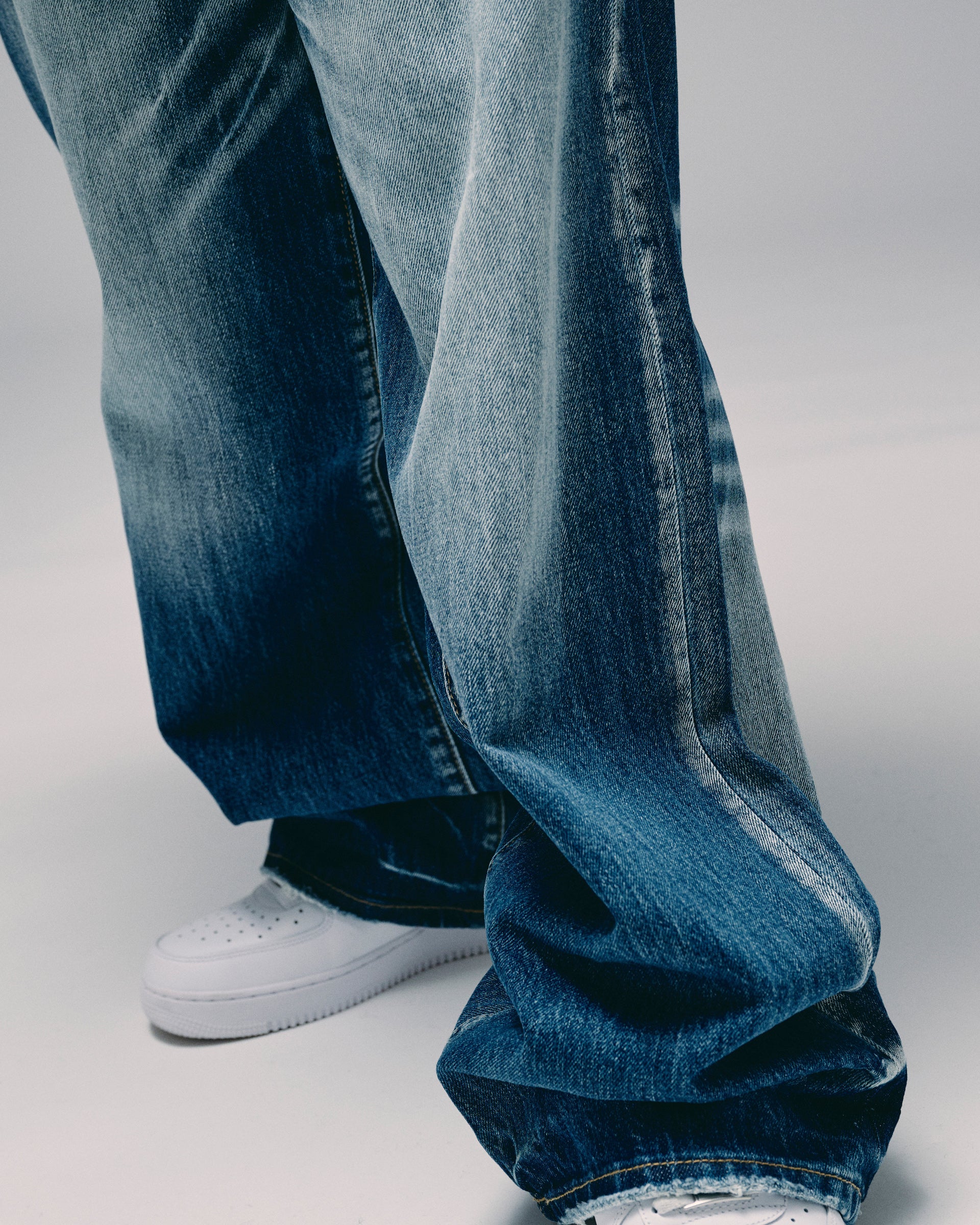 "Parachute" Dark Blue Wash Baggy Jeans