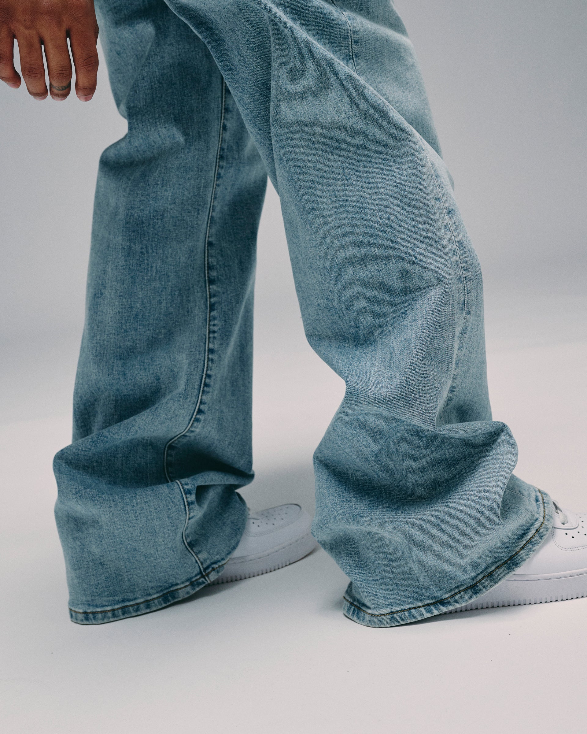 "Parachute" Light Blue Wash Baggy Jeans