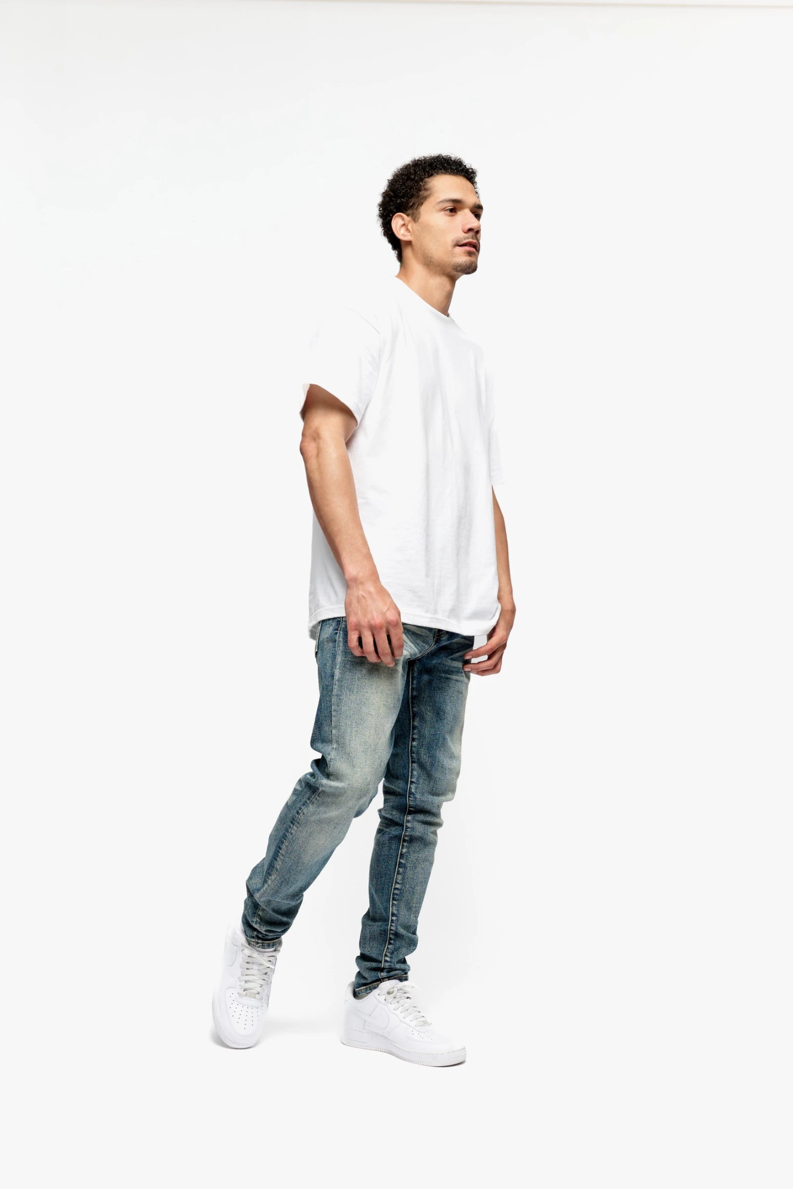 "Chptrs" Skinny Jeans Dark Blue Wash